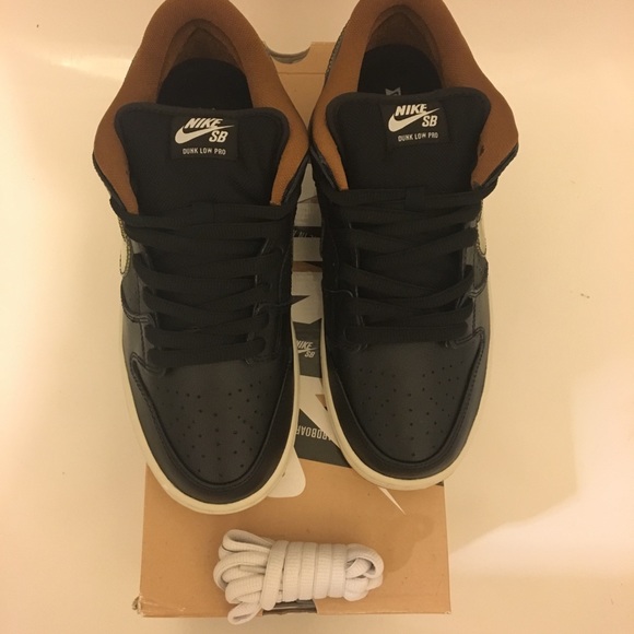 ❌SOLD❌Nike SB Dunk Low Black Rain Sz 9 RARE - Picture 4 of 7